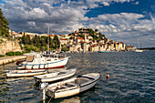 Stadtansicht und Hafen Sibenik, Kroatien, Europa