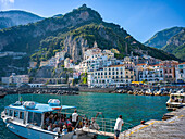  In the port of Amalfi, Amalfi, Amalfi Coast, Salerno, Campania, Southern Italy, Italy, Europe, Mediterranean 