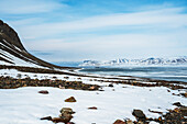 Blick auf die Bucht Faksevagen, ein Seitenarm im Lomfjord, im Hintergrund die Rembrandt van Rijn, Spitzbergen, Svalbard, Norwegen, Arktis