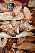 Baguette in einer Theke, Paris, Frankreich