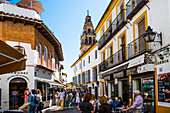  Cordoba, Juderia, here there is already a lot of activity in the early morning, the streets are literally overflowing, Cordoba Province, Spain 