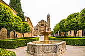  Ubeda, Plaza de Vazquez Molina, World Heritage Site, with the Sacra Capilla de Salvador, 16th century, Jaen province, Spain 