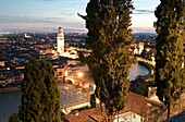 Blick vom Castel San Pietro am Abend, Verona, Veneto, Nord-Italien, Italien