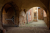 Torbogen im Renaissanceschloss in Steinau an der Straße, Hessen, Deutschland