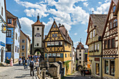  Medieval town, Rothenburg ob der Tauber, Tauber, Romantic Road, Franconia, Bavaria, Germany 