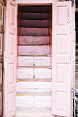 Pune, India, stairway, pink, Stairs to a home, vinitage architecture