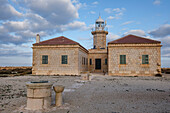  Leuchtturm am Kap Punta Nati, Ciutadella, Menorca, Balearen, Spanien 