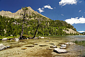  The Estany de Ratera lake in the Aigüestortes i Estany de Sant Maurici National Park, Catalonia, Spain, Europe 