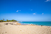 Pointe Allègre, Schöner Sandstrand in, Plessis Nogent, Sainte Rose, Guadeloupe, Französische Antillen, Frankreich, Europa