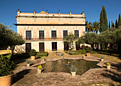  Historisches Palastgebäude, Palacio de Villavicencio und Gärten im Alcazar, Jerez de la Frontera, Spanien 