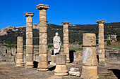  Statue des Kaisers Trajan im Forum, römische Stätte Baelo Claudia, Provinz Cadiz, Spanien 