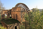  Historisches maurisches Wasserrad Albolafia am Fluss Rio Guadalquivir, Cordoba, Spanien 