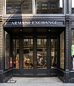  Armani Exchange Bekleidungsgeschäft, Gebäudeaußenseite, New York City, New York, USA 