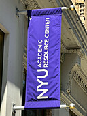  NYU Academic Resource Center, Außenbanner des Gebäudes, New York University, Greenwich Village, New York City, New York, USA 