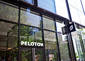  Peloton Fitness Center, Gebäudeaußenseite, New York City, New York, USA 