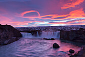 Der Godafoss ist ein Wasserfall des Flusses Skjalfandafljot im Nordosten Islands, Island