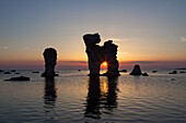 Kalksteinsäule im, Naturschutzgebiet Gamle Hamn, Insel Farö, Insel Gotland, Schweden