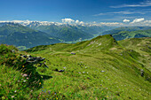  View from the Rescheskogel into the Salzach Valley and the Hohe Tauern, Rescheskogel, Pinzgauer Höhenweg, Kitzbühel Alps, Salzburg, Austria 