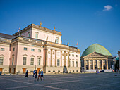 Staatsoper Unter den Linden und Sankt Hedwigs-Kathedrale, Unter den Linden, Berlin-Mitte, Ostberlin, Berlin, Deutschland, Europa