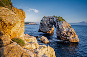 Pontas holey rock climbing, Santanyi, Mallorca, Balearic Islands, Spain