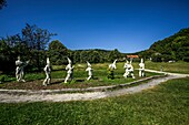 Schneewittchendorf Bergfreiheit im Kellerwald, Skulpturen der sieben Zwerge, Bergfreiheit, Stadt Bad Wildungen, Hessen, Deutschland