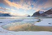 Strand von Haukland, Winter, Vestvågøya, Lofoten , Norwegen