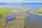 Die Meiningenbrücke verbindet das Festland mit der Halbinsel Fischland-Darss-Zingst, Mecklenburg-Vorpommern, Deutschland