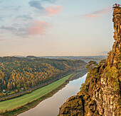  New viewing platform at the Bastei rock bridge in autumn, Saxon Switzerland, Saxony, Germany  