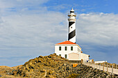 Blick zum Leuchtturm Cap de Favàritx, Naturpark s'Albufera des Grau, Nordküste, Insel Menorca, Balearen, Spanien, Europa