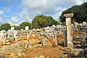 Südlicher Teil der Ausgrabungsstätte Torre d'en Galmes, Talayotische Stätte, bei Alaior, Insel Menorca, Balearen, Spanien, Europa