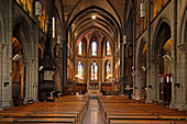 Innenraum der Kirche Saint-Jacques in Pau, Pyrenäen, Frankreich, Europa