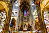 Innenraum der gotischen Cathédrale Saint-Étienne (Kathedrale St. Etienne) in Metz im Département Moselle in der Region Grand Est in Frankreich