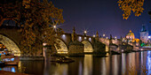  Charles Bridge at night, Vltava River, Old Town of Prague, Prague, Czech Republic, Europe 