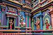 Bunte Skulpturen im Hindutempel Kannanur Mariamman Kovil, Port Louis, Port Louis, Insel Mauritius, Indischer Ozean