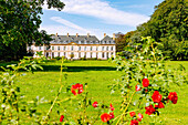 Schloss Châteu de Sassetot (Chateau de Sissi) in Sassetot-le-Mauconduit an der Alabasterküste (Côte d'Albâtre, Cote d'Albatre) im Département Seine-Maritime in der Region Normandie in Frankreich