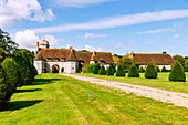 Landschloss Manoir d'Ango in Varengeville-sur-Mer an der Alabasterküste (Côte d'Albâtre, Cote d'Albatre) im Département Seine-Maritime in der Region Normandie in Frankreich