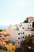  The port town of Valle Gran Rey on the Canary Island of Gomera in the midday sun. 