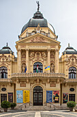 Nationaltheater Zentraler Plat, Széchenyi-Platz, Pécs, Südtransdanubien (Dél-Dunántúl), Ungarn