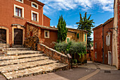 Altstadt von Roussillon, Département Vaucluse, Provence-Alpes-Côte d’Azur, Frankreich