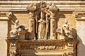  Detail der Chiesa Matrice von Mesagne (auch Mutterkirche genannt) in Mesagne, Apulien, Italien. 