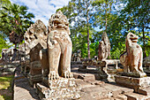  Steinstatuen im alten Banteay Kdei-Tempel. Archäologischer Park Angkor, Provinz Siem Reap, Kambodscha. 