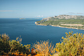 Blick vom Cap Canaille auf Cassis und den Calanques Nationalpark, Provence-Alpes-Côte d'Azur, Frankreich