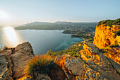  View from Cap Canaille to Cassis and the Calanques National Park, Provence-Alpes-Côte d&#39;Azur, France 