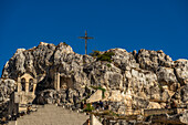 Die Felsenkirche Santa Maria de Idris befindet sich auf einer Kalksteinklippe namens Monterrone im Sasso Caveoso, einem der beiden berühmten Sassi von Matera Basilikata, Italien