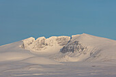 Berg Snohetta im Winter, Dovrefjell-Sunndalsfjella-Nationalpark, Norwegen