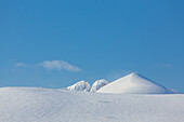  Snowy mountain landscape, Dovrefjell-Sunndalsfjella National Park, Norway 