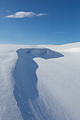  Snowy mountain landscape, Dovrefjell-Sunndalsfjella National Park, Norway 