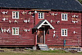 Holzhaus, Elchhorn, Geweihe, Trophäen, Rondane Nationalpark, Dovre, Norwegen