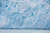 Eisformation am Gletscher Smeerenburgbreen, Bjornfjord, Spitzbergen, Norwegen