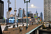 Skyline, Chesnut Street Bridge über den Schuylkill River, Philadelphia, Pennsylvania, Nordosten der USA